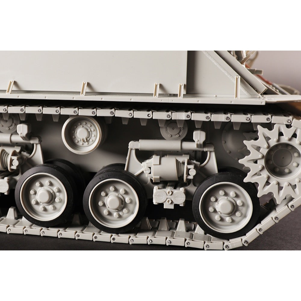 I Love Kit 1/16 M4A3E8 Thunder VII Medium Tank Plastic Model Kit