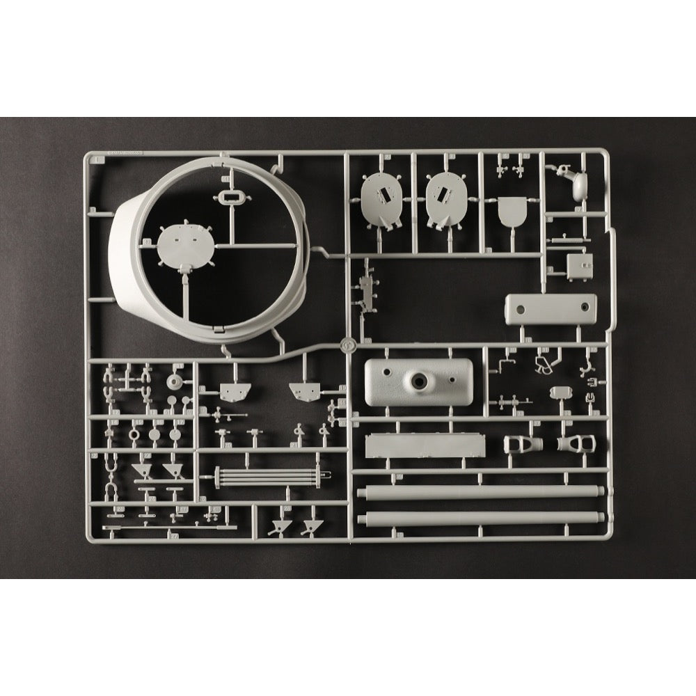 I Love Kit 1/16 M4A3E8 Thunder VII Medium Tank Plastic Model Kit