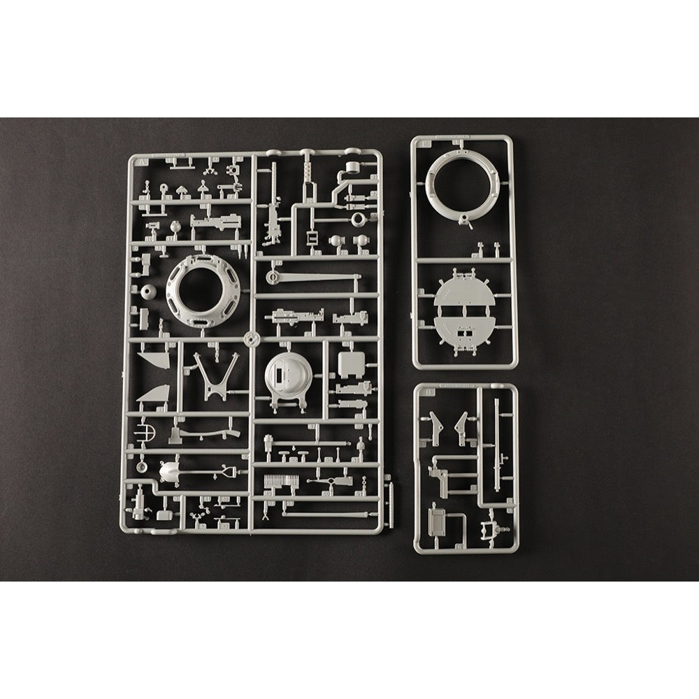 I Love Kit 1/16 M4A3E8 Thunder VII Medium Tank Plastic Model Kit