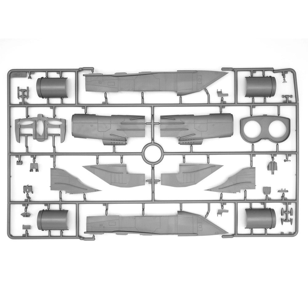 ICM 48902 1/48 MiG-25 RB Soviet Reconnaissance Plane