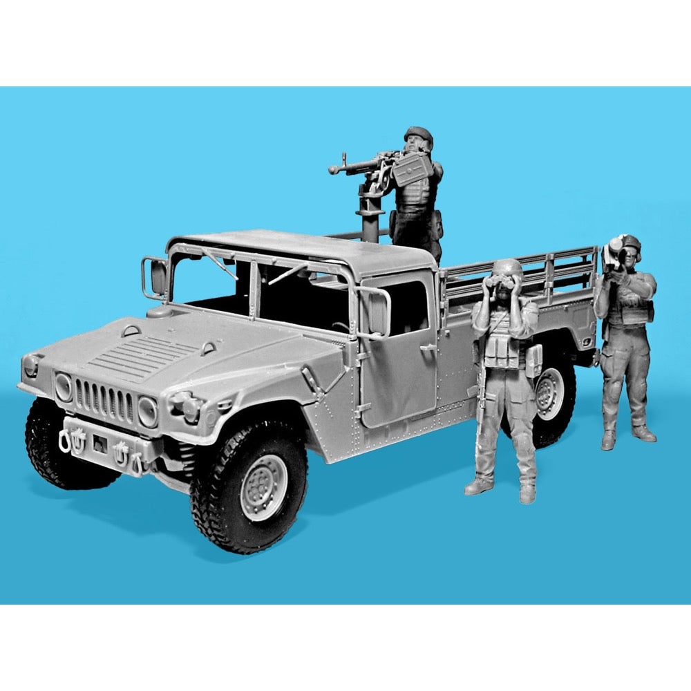ICM DS3531 1/35 Drone Hunters Humvee M1097A2 Cargo Carrier, DShk & DShKMd crew 4823044411702