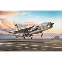 Italeri 1456S 1/72 F-8E Crusader