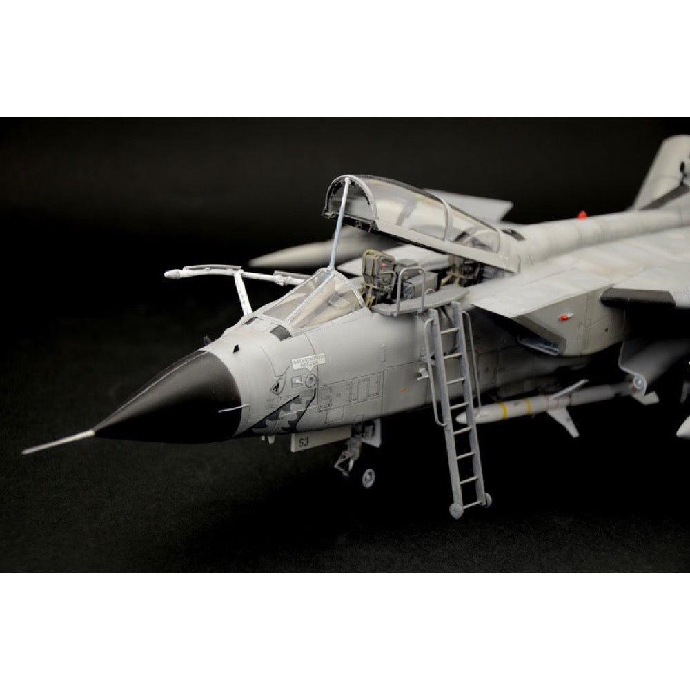 Italeri 2517S 1/32 Panavia Tornado IDS/ECR