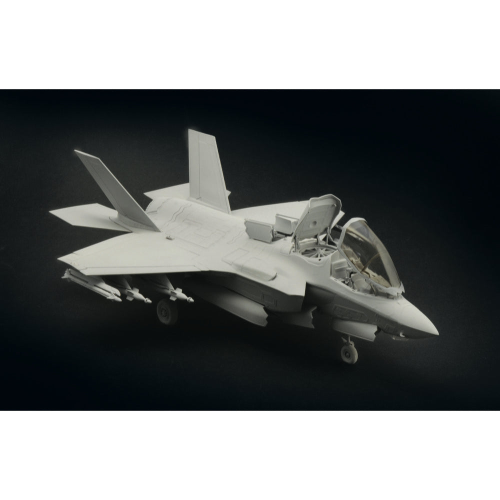 Italeri 2810S 1/48 F-35B Lightning