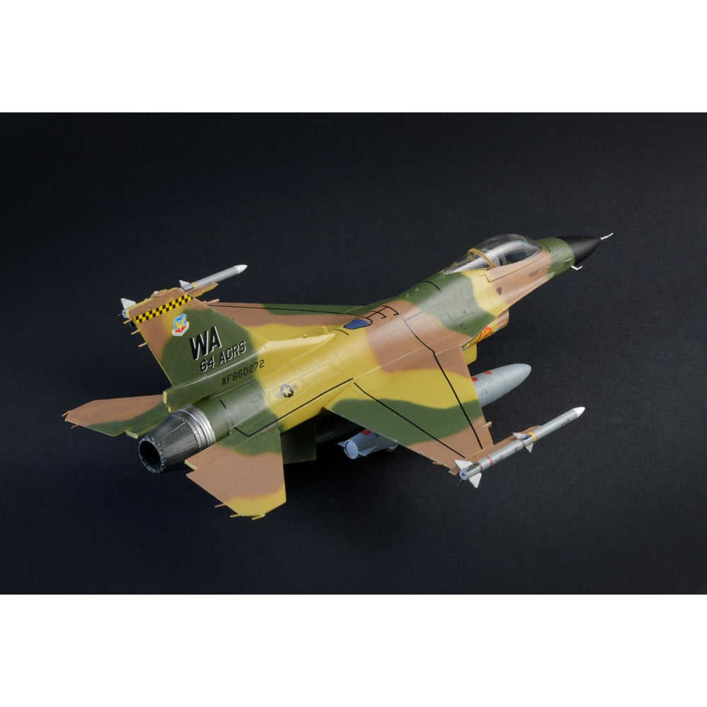 Italeri 35105 1/48 F-16C Fighting Falcon War Thunder Series