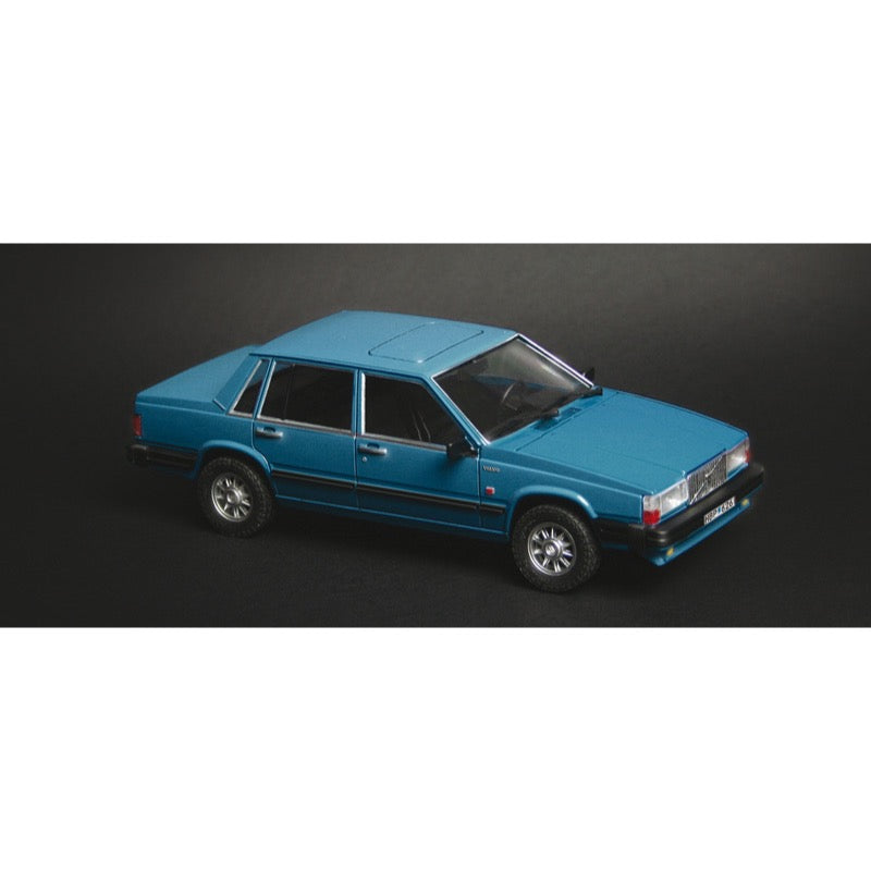 Italeri 3623S 1/24 Volvo 760 GLE