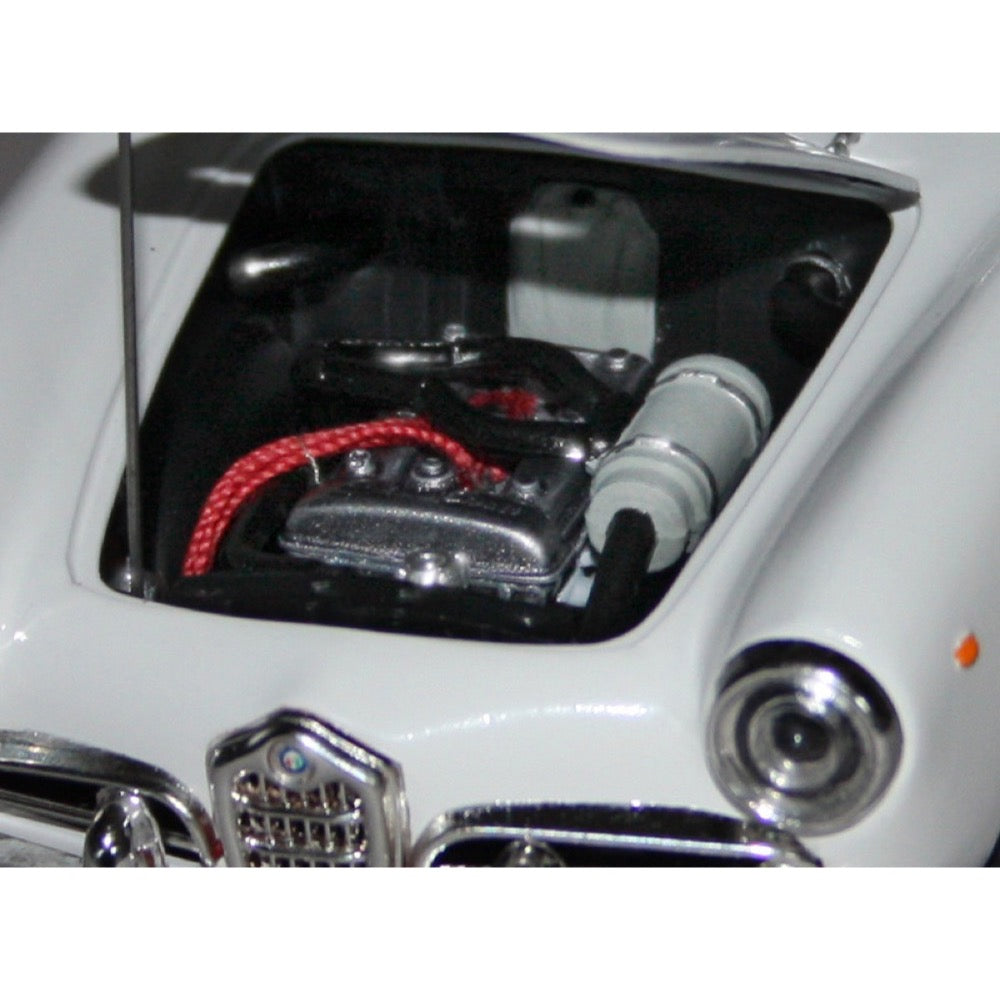 Italeri 3653 1/24 Alpha Romeo Gulietta Spyder 1600