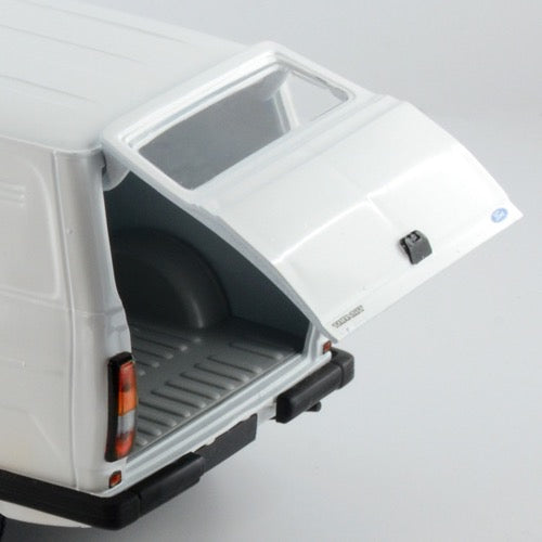 Italeri 3687 1/24 Ford Transit MK2