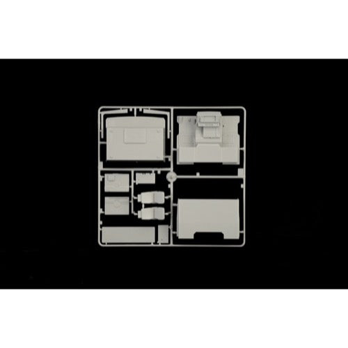 Italeri 3945 1/24 Volvo F16 Globetrotter Canvas with Elevator 8001283039451