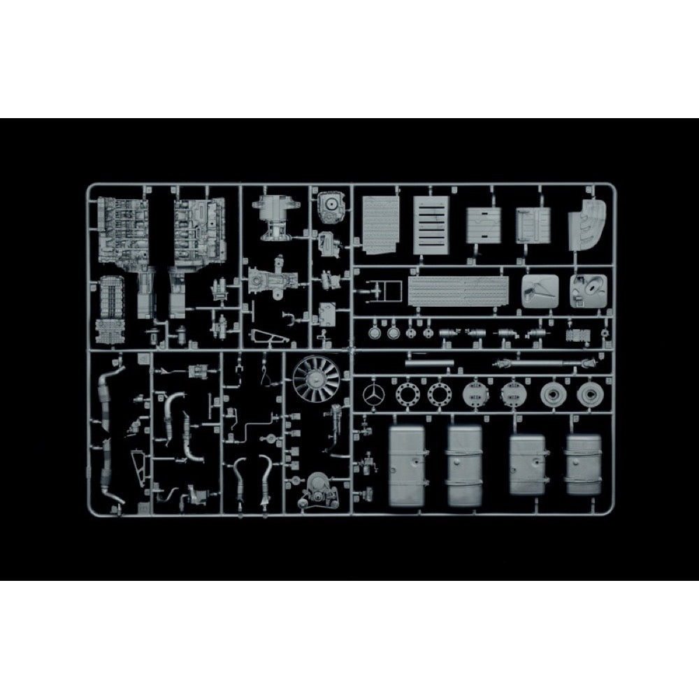 Italeri 3948 1/24 Mercedes Benz MP4 Big Space