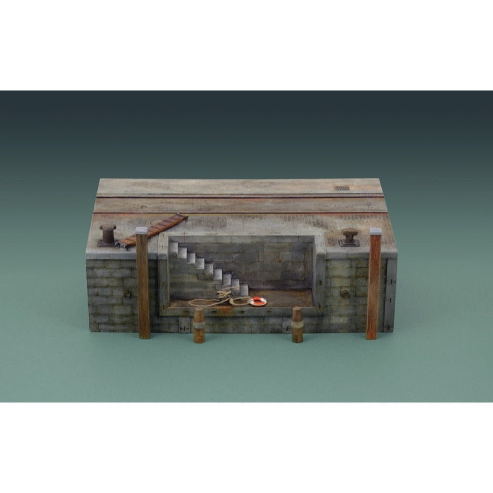 Italeri 5615 1/35 Dock with Stairs