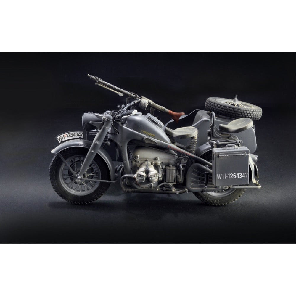 Italeri 7406 1/9 Zundapp KS750 with Sidecar