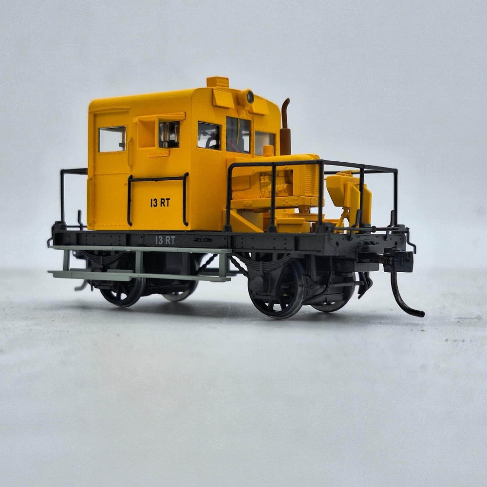 Ixion Models HO RT 13 Victorian Railways VR Yellow 12V DC