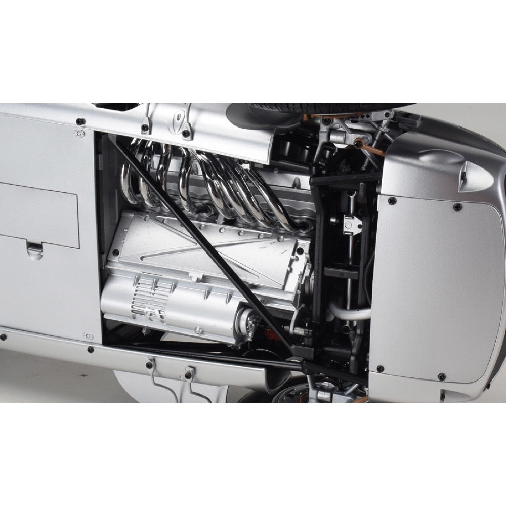IXO Models 1/8 Mercedes-Benz W 196 R No.8