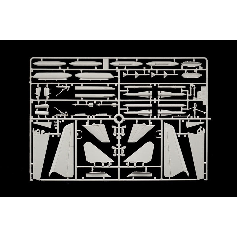 Italeri 1422 1/72 US Navy Fighter Weapons School Top Gun F-14A Tomcat vs A-4M Skyhawk 2 in 1