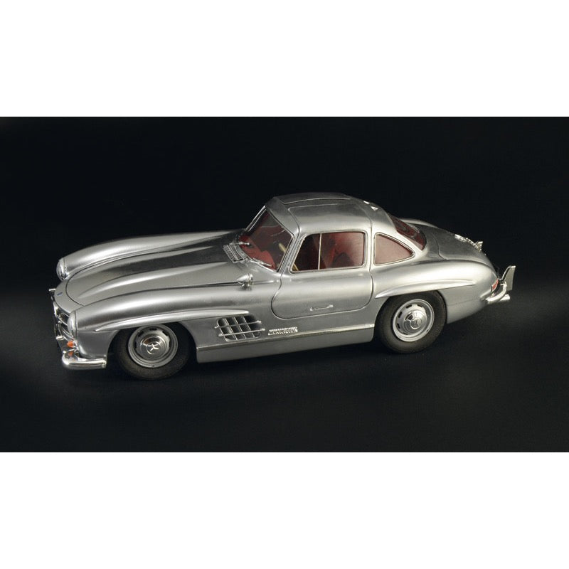 Italeri 1/16 Mercedes Benz 300SL GullWing Car IT3612