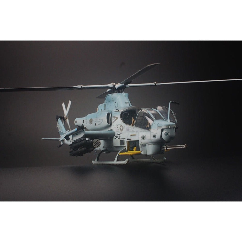 Kitty Hawk 80125 1/48 AH-1Z Viper