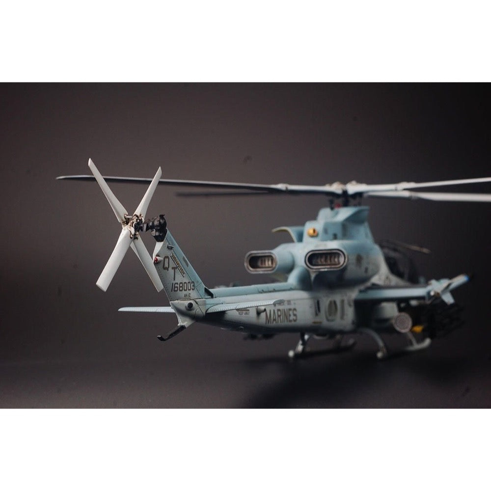 Kitty Hawk 80125 1/48 AH-1Z Viper