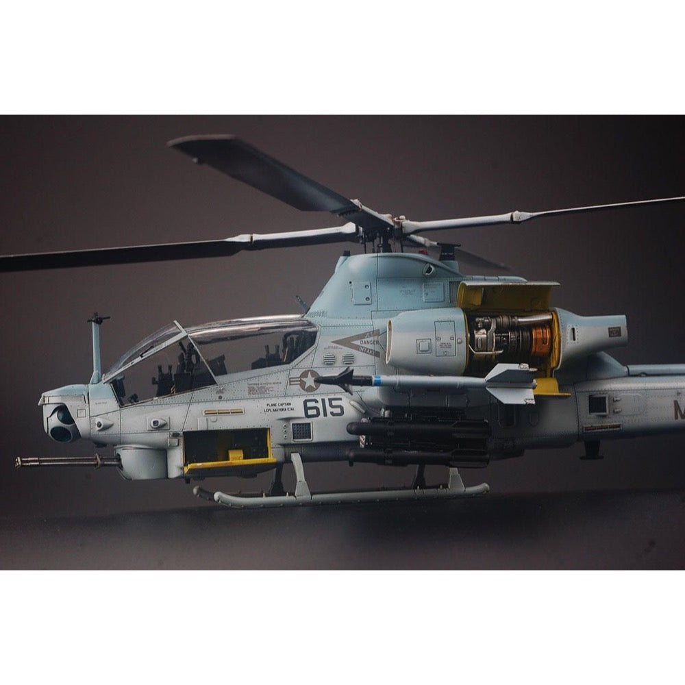 Kitty Hawk 80125 1/48 AH-1Z Viper
