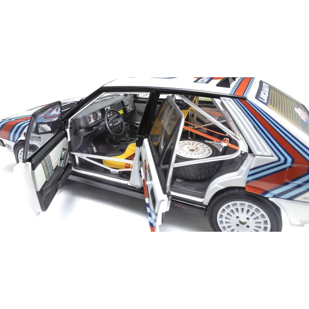 Kyosho KSD08960E 1/18 Lancia Delta HF 4WD 1987 Olympus Rally MARTINI ROSSI Nr.3 Diecast Model Car
