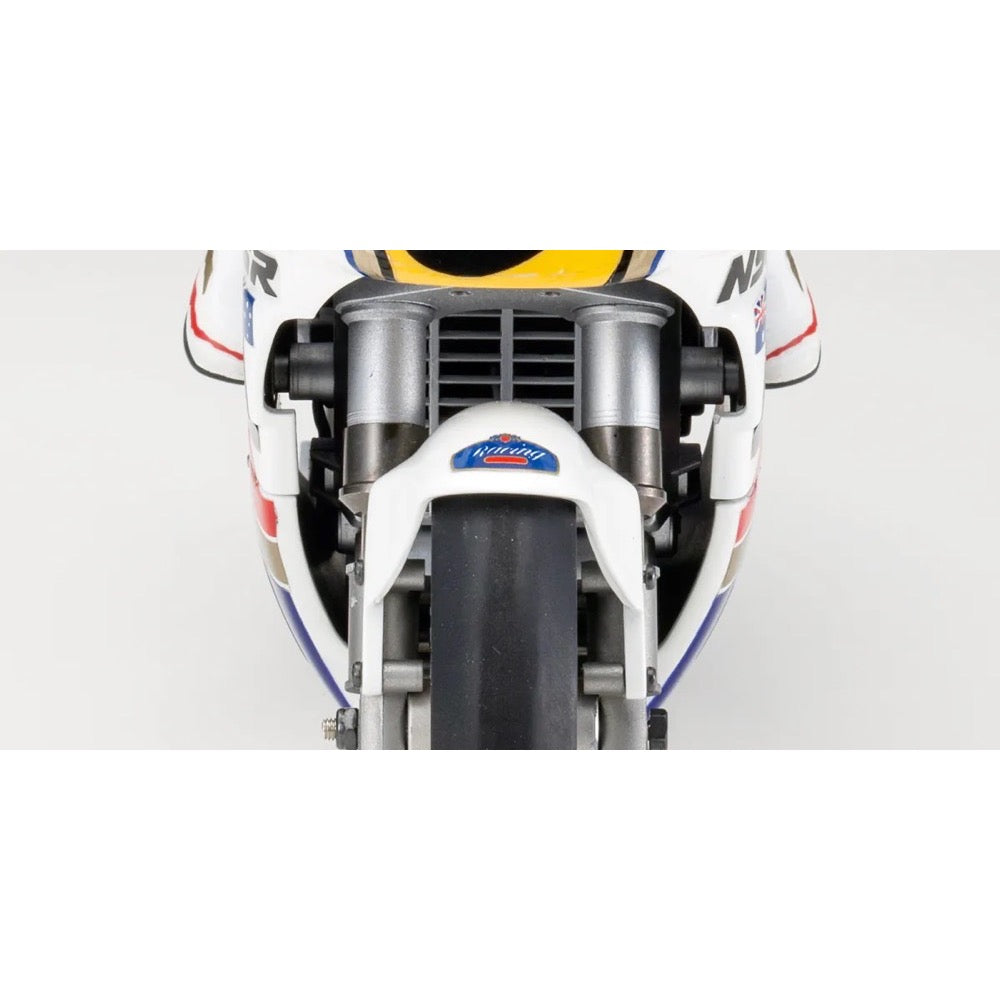 Kyosho 1/8 EP Hanging on Racer Honda NSR500 1991 Kit