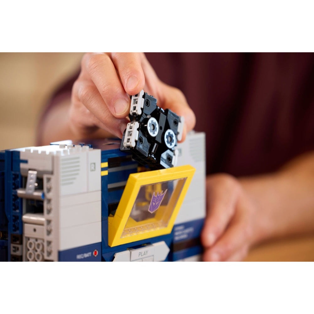 LEGO 10358 Icons Transformers Soundwave