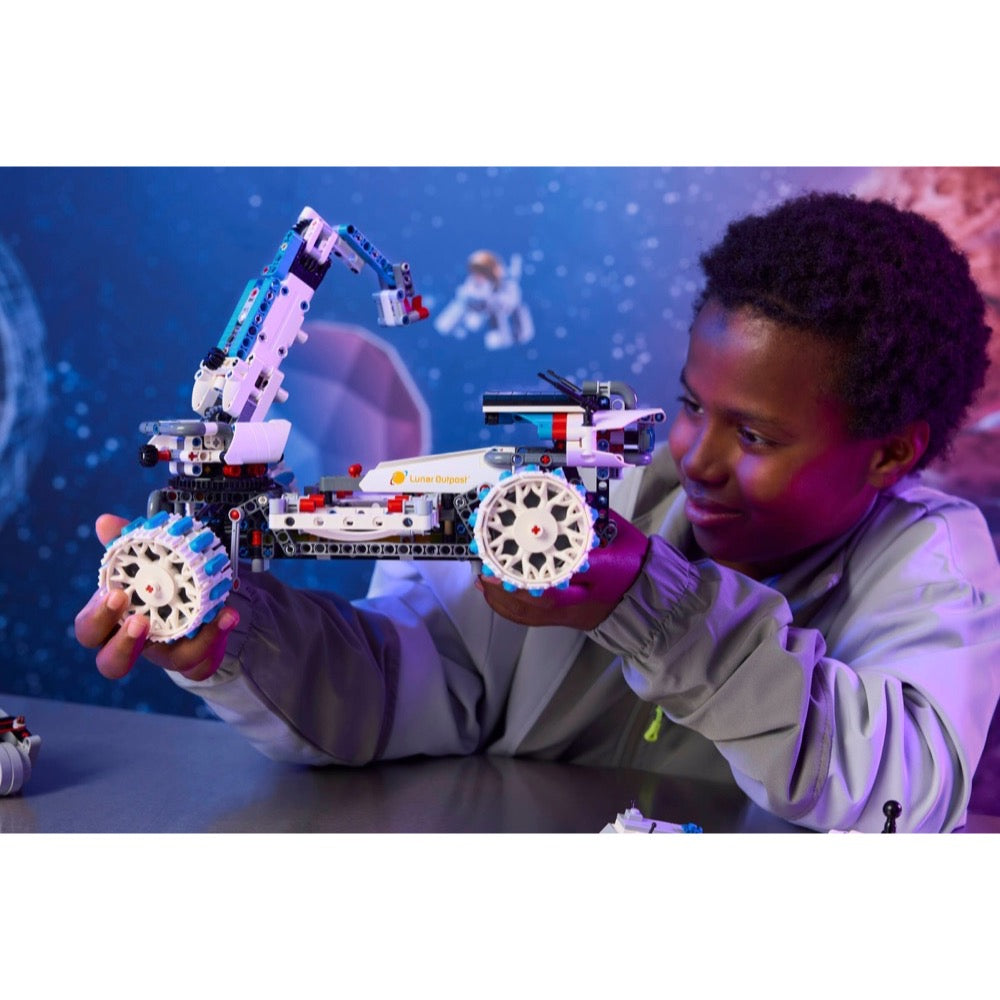 Lego 42211 Technic Lunar Outpost Moon Rover Space Vehicle