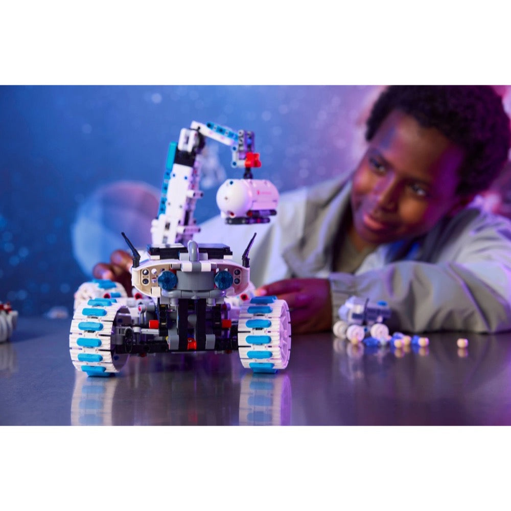 Lego 42211 Technic Lunar Outpost Moon Rover Space Vehicle