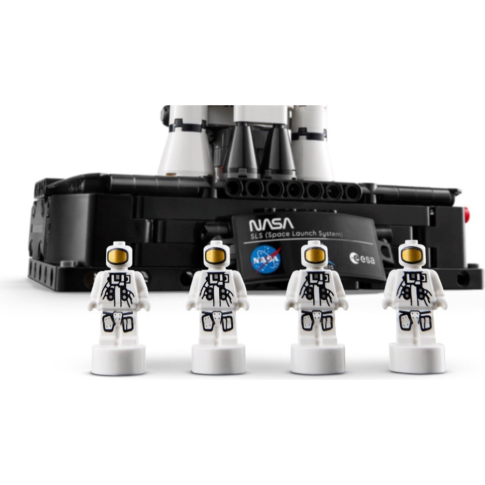 LEGO 42221 Technic NASA Artemis Space Launch System Rocket