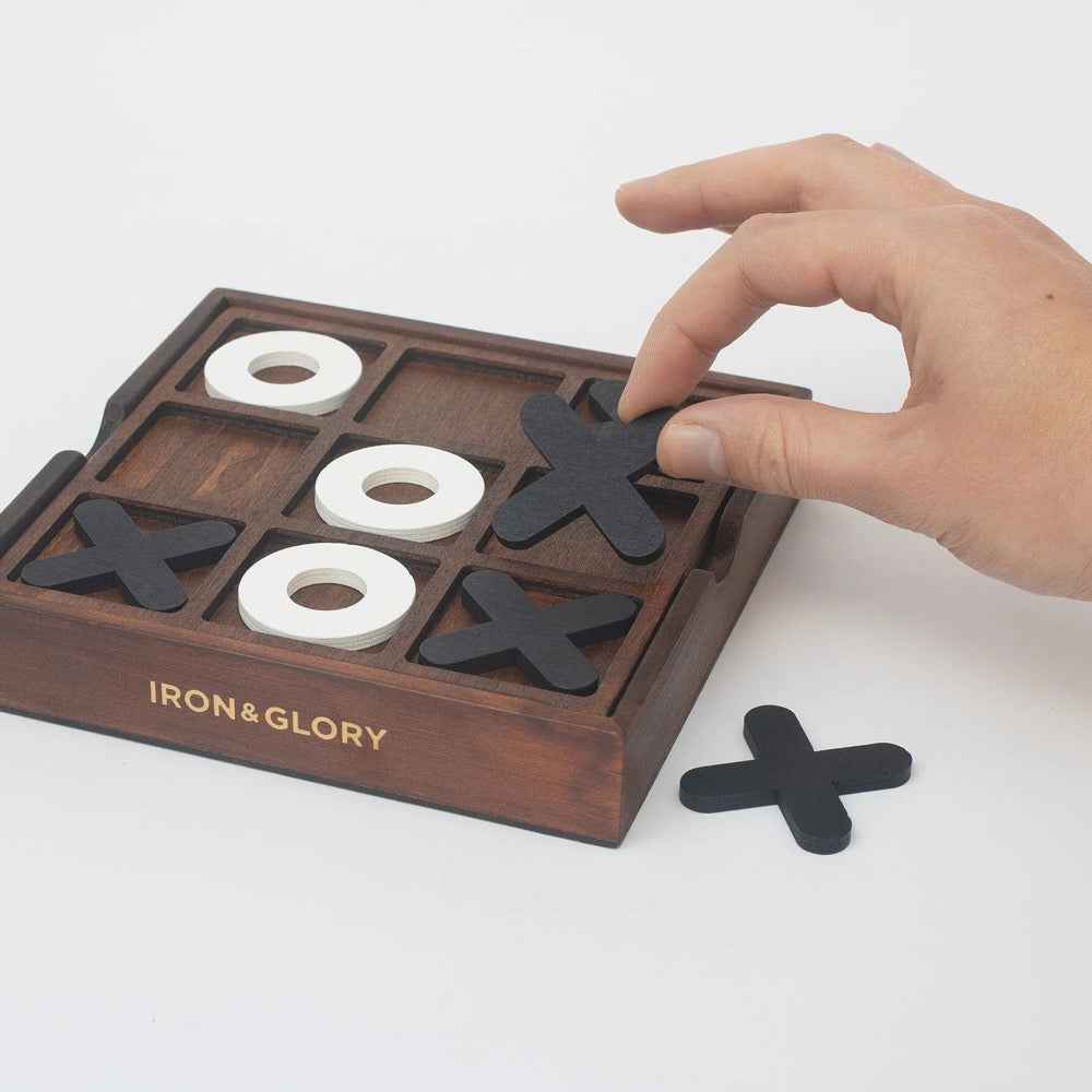 Luckies Iron & Glory Tic Tac Toe