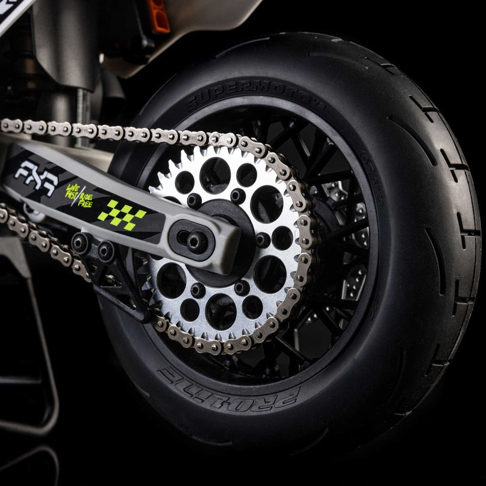 Losi LOS-2272 Promoto-SM 1/4 Super Moto Motorcycle FXR White RTR Basic