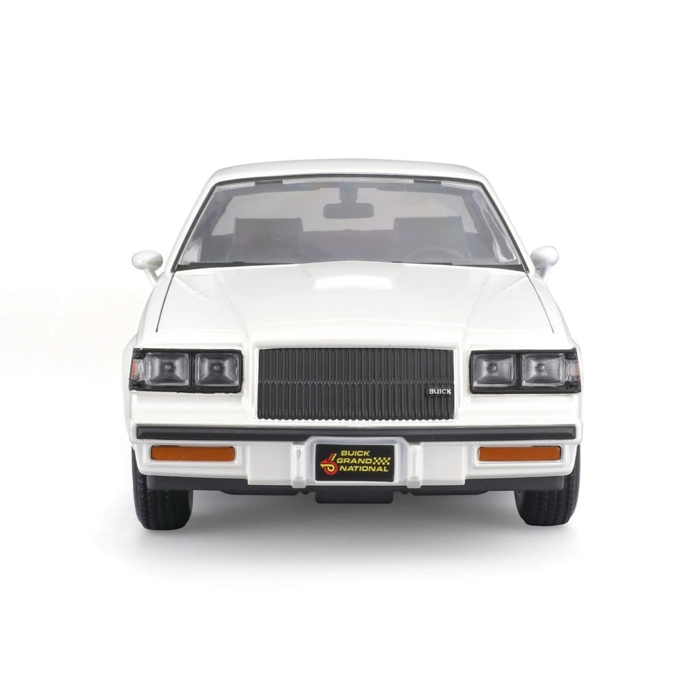 Maisto 1/18 Buick Grand National 1987 White
