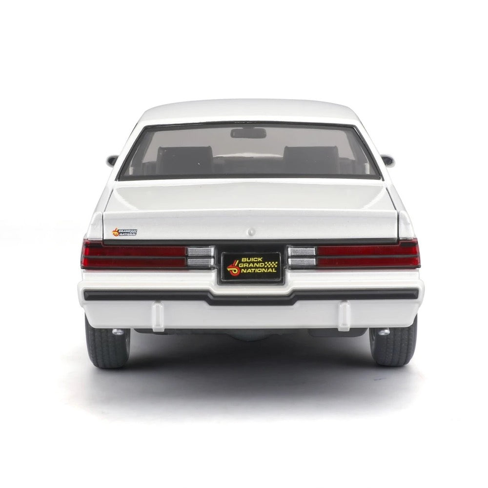 Maisto 1/18 Buick Grand National 1987 White