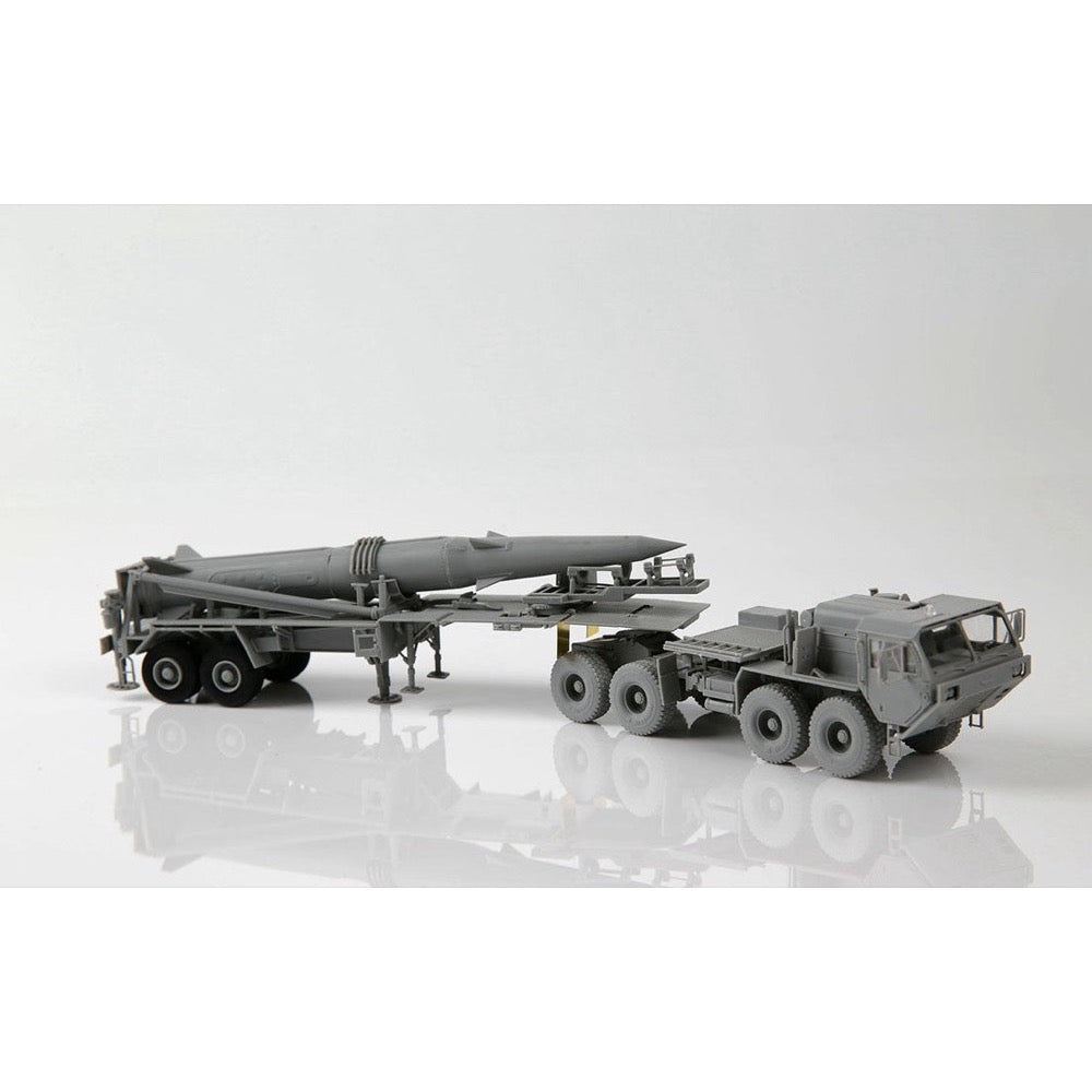 Modelcollect UA72360 1/72 USA M983 Hemtt Tractor With Pershing II Missi