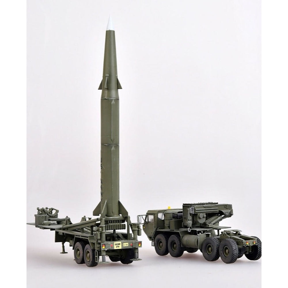 Modelcollect UA72360 1/72 USA M983 Hemtt Tractor With Pershing II Missi