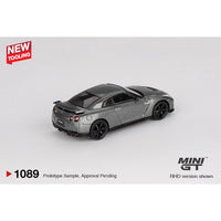 Mini GT MGT01089-R 1/64 Nissan GT-R 2013 Dark Metal Gray Nismo R35 CRS Version 840456308837