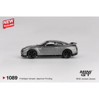 Mini GT MGT01089-R 1/64 Nissan GT-R 2013 Dark Metal Gray Nismo R35 CRS Version 840456308837