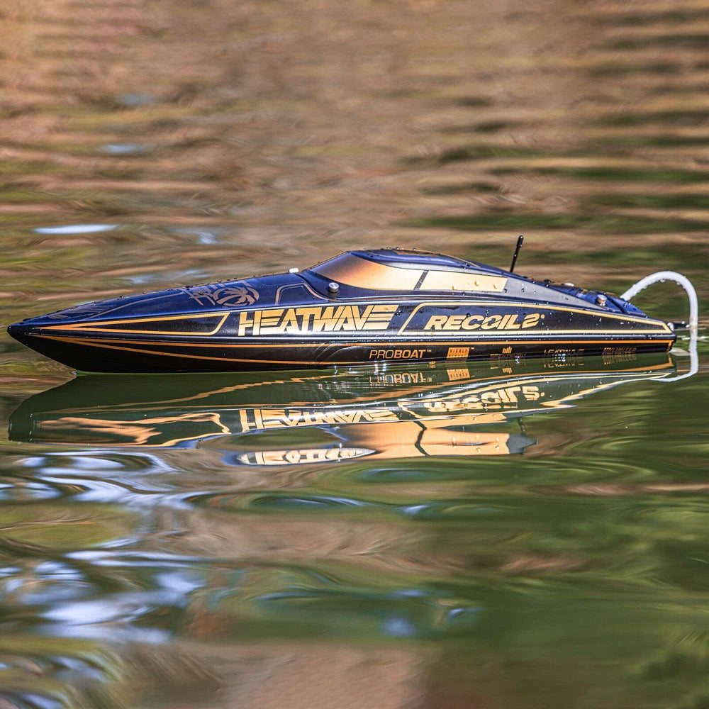 Pro Boat Heatwave Recoil 2 V2 26in Self Righting Brushless Black Gold RC Boat PRB08041V2T1