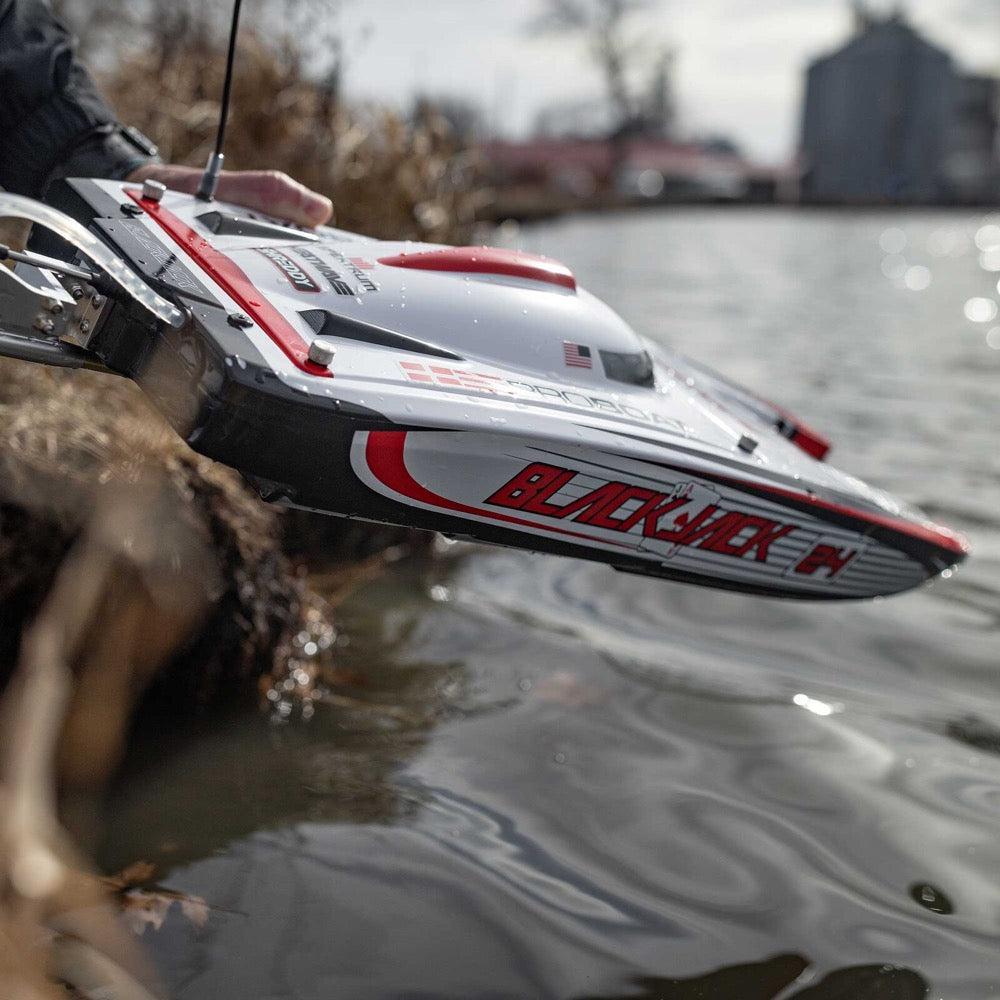 Pro Boat Blackjack 24in V2 Brushless Catamaran Vegas Offshore PRB08049T2