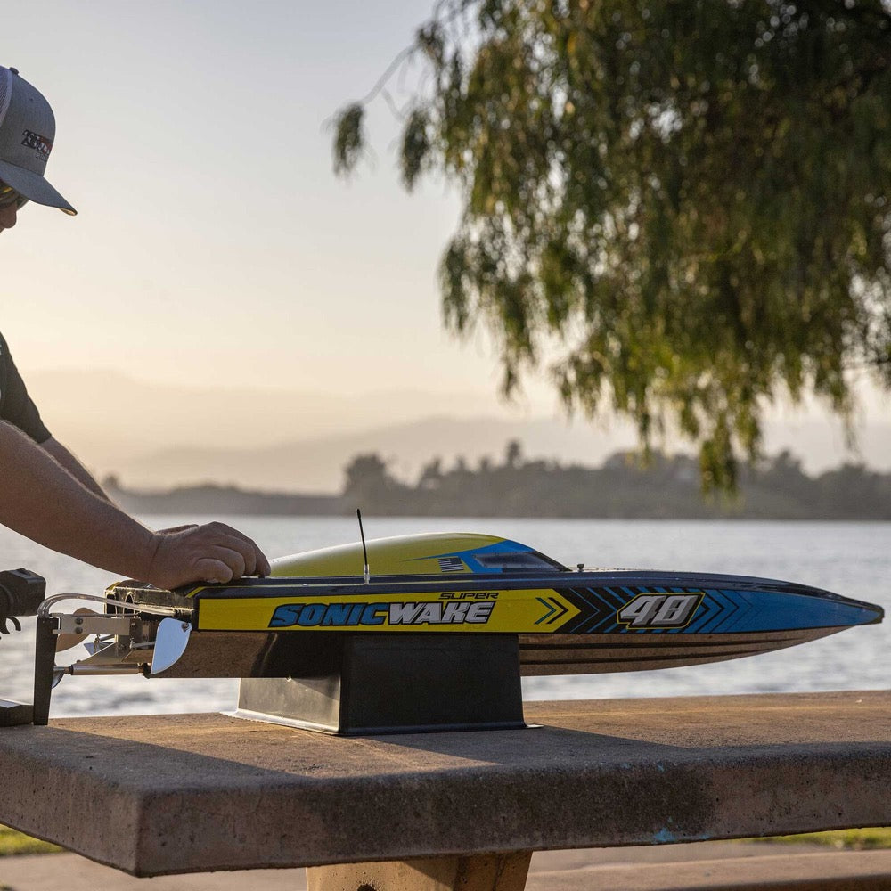 Pro Boat Super Sonicwake 48in 8S Self-Righting RC Boat