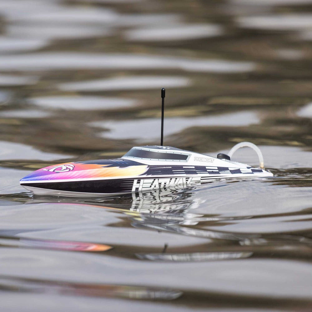 Pro Boat Recoil 2 18 inch Self-Righting Brushless Deep-V RC Boat Heatwave White PRB08053T2