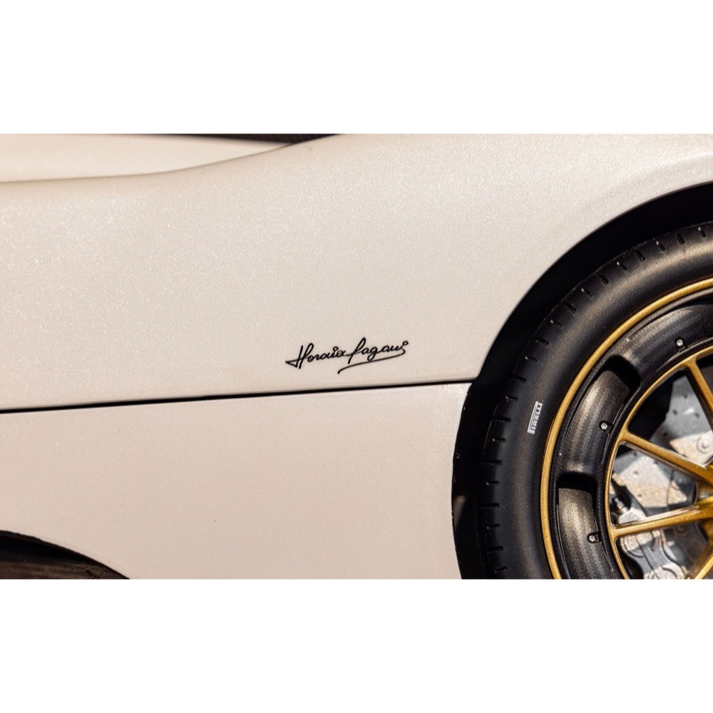 Pocher HK123 1/8 Pagani Utopia Coupe Bianco Perla