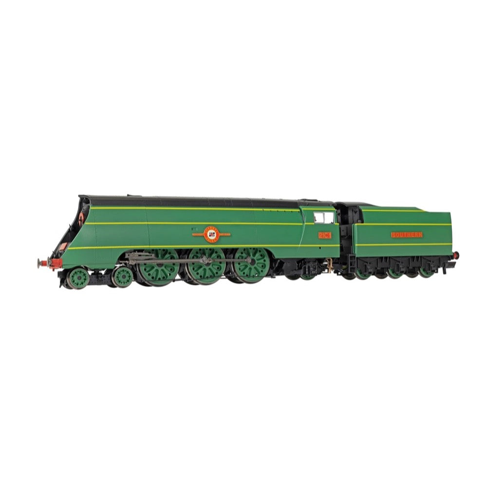 Hornby R30399SS SR Merchant Navy Class 21C1 Channel Packet with Steam Generator