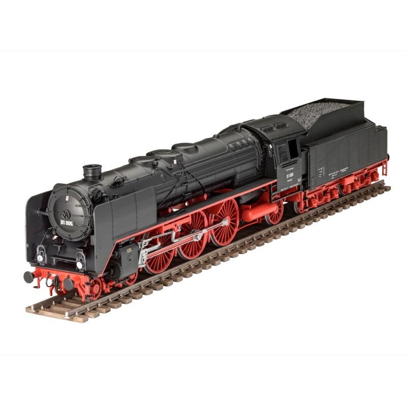 Revell 02172 1/87 Express Locomotive BR01 with Tender T32