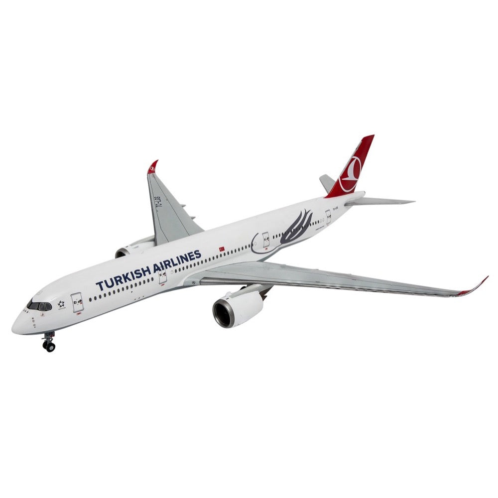 Revell 03773 1/144 Airbus A350-900 Turkish Airlines