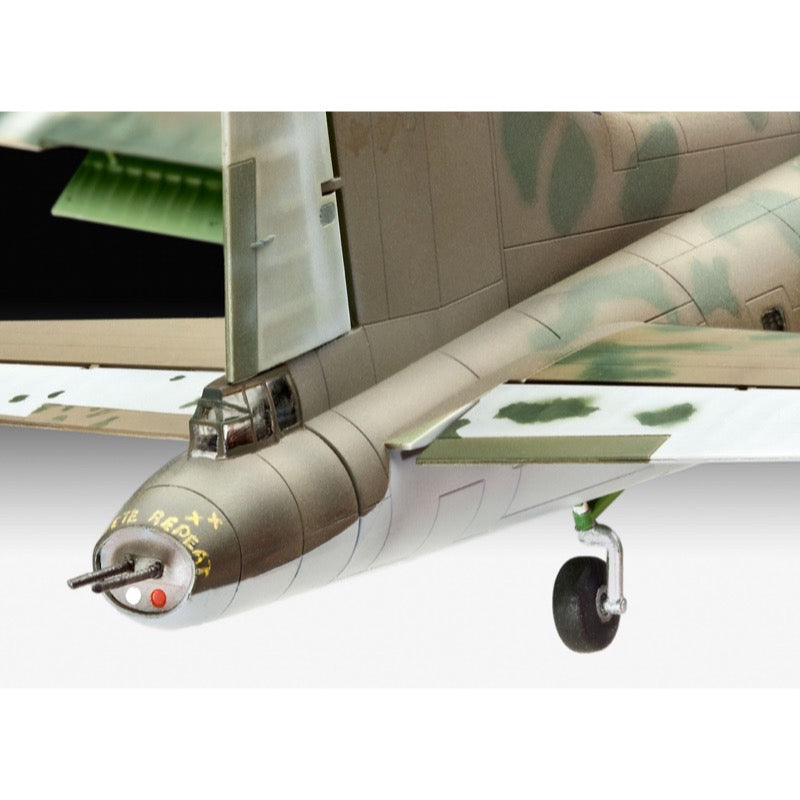 Revell 04279 1/72 B-17F Memphis Belle