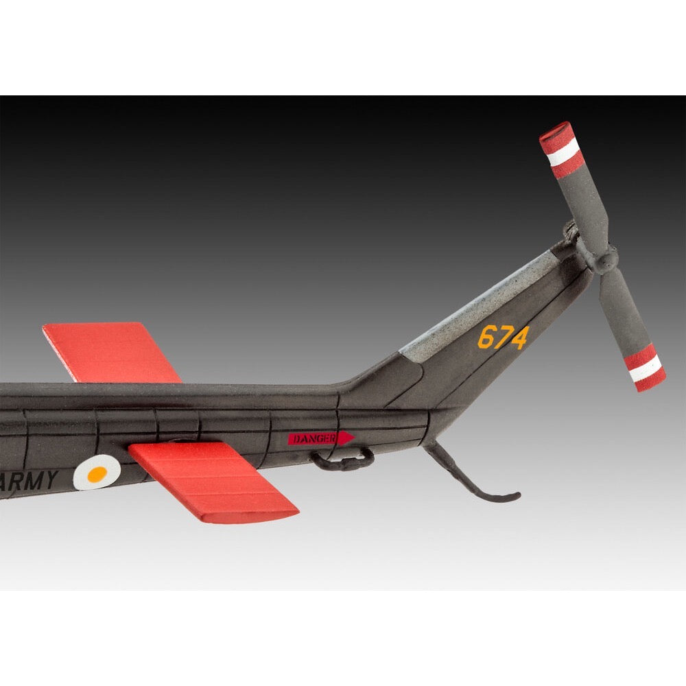Revell 04983 1/100 Bell UH-1H Gunship