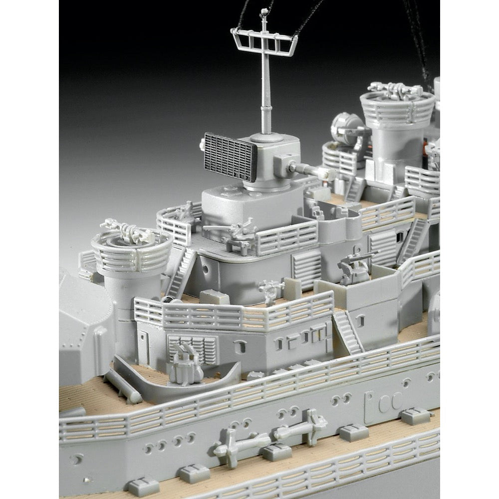 Revell 05040 1/350 Bismarck Battleship