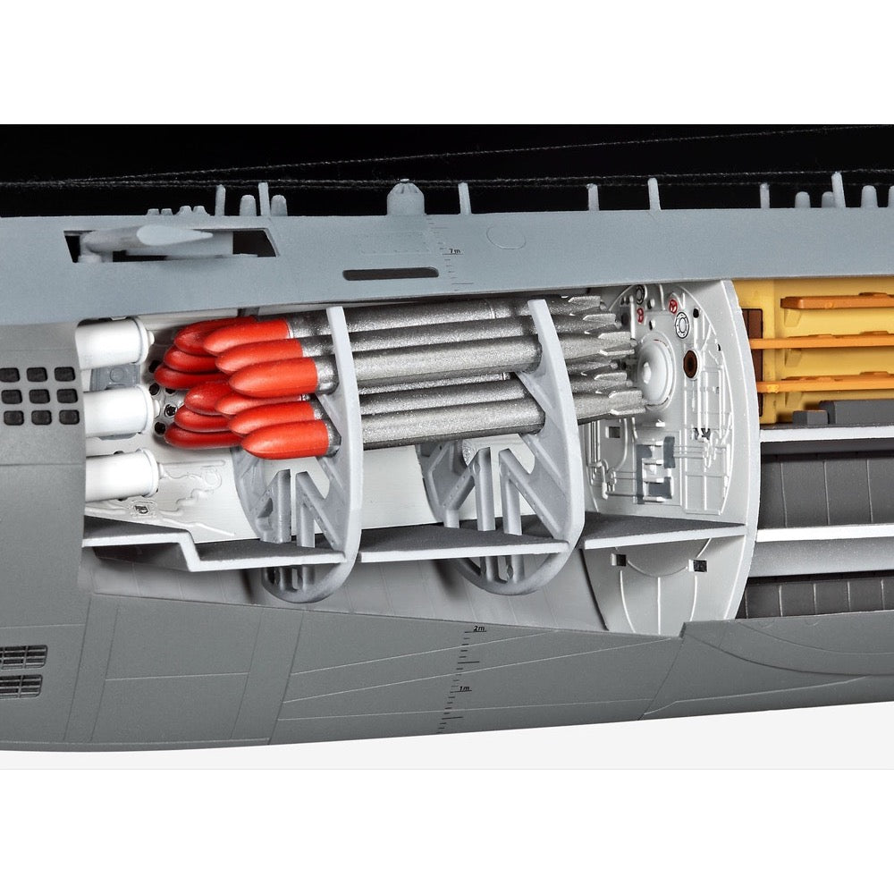 Revell 05078 1/144 U-Boat Type XXI with Interior