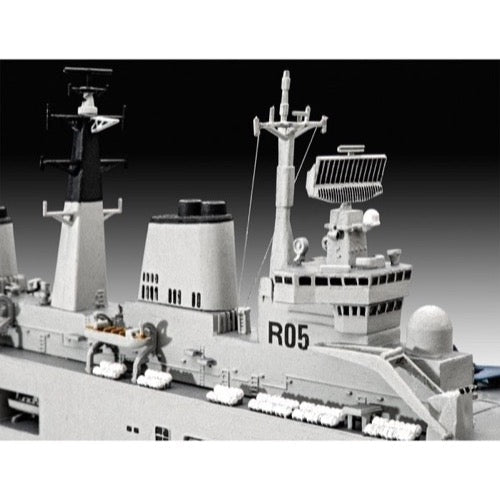 Revell 05172 1/700 HMS Invincible Falklands War